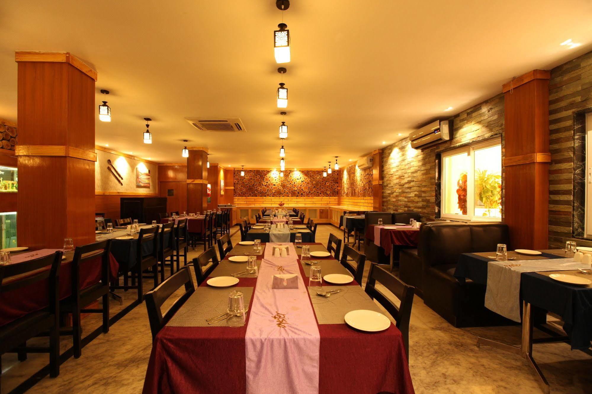 Hotel Southern Residency Kelambākkam Екстериор снимка